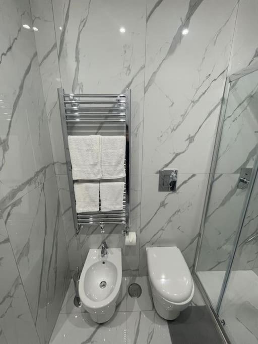 Апартаменты Chiaia Arcoleo House - Sofia Неаполь Экстерьер фото